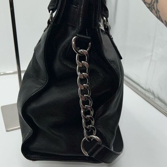 Michael Kors Hamilton Black Leather Bag - Picture 4 of 14